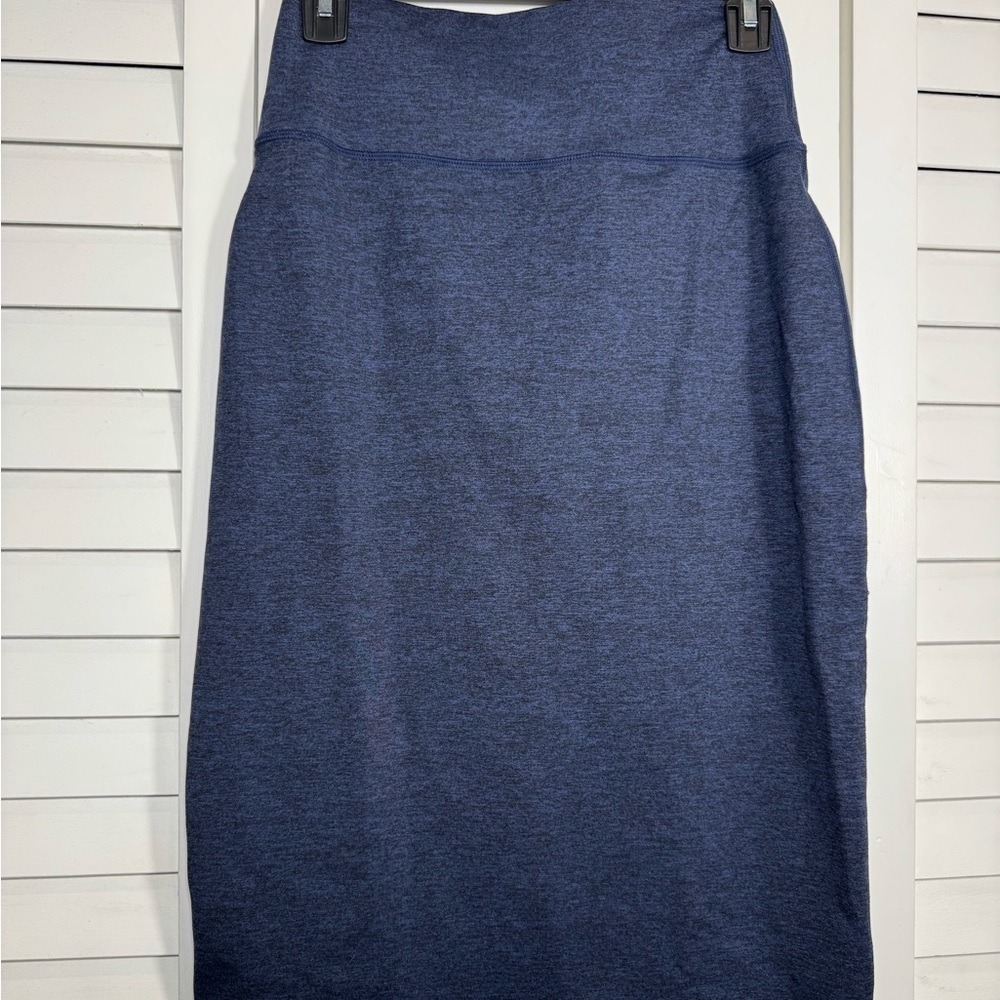 Aerie Offline The Hugger Navy Midi Skirt Size Small (best for a 4 / 6) - Picture 2 of 7